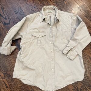 L.L.Bean vintage 100% cotton button down shirt. Size Large. Thick quality.